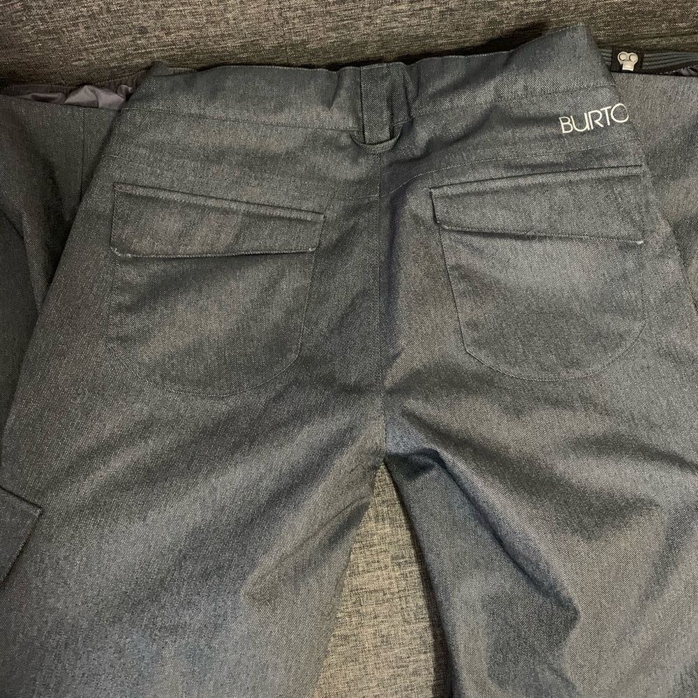 Burton snowboard/ski pants, Sz M
